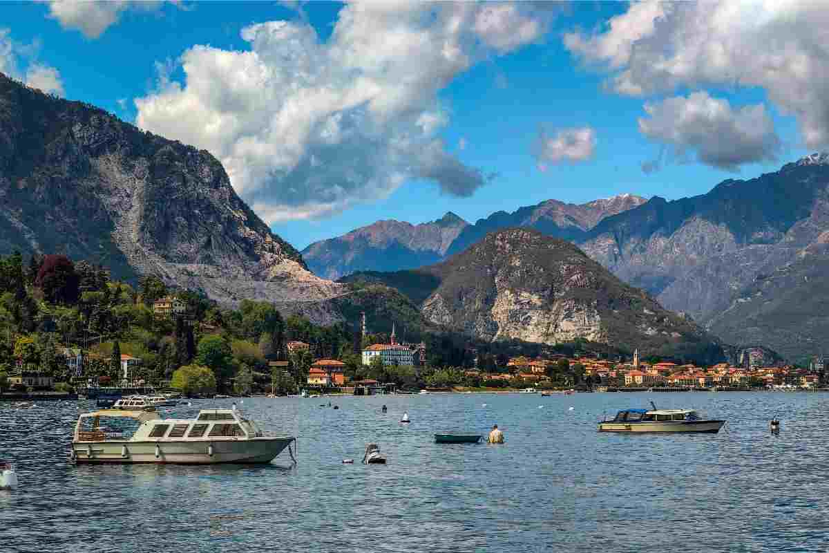 Giornata al lago in Italia